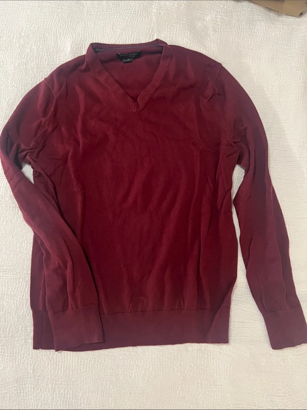 Banana Republic Men's V-Neck Sweater in Wine